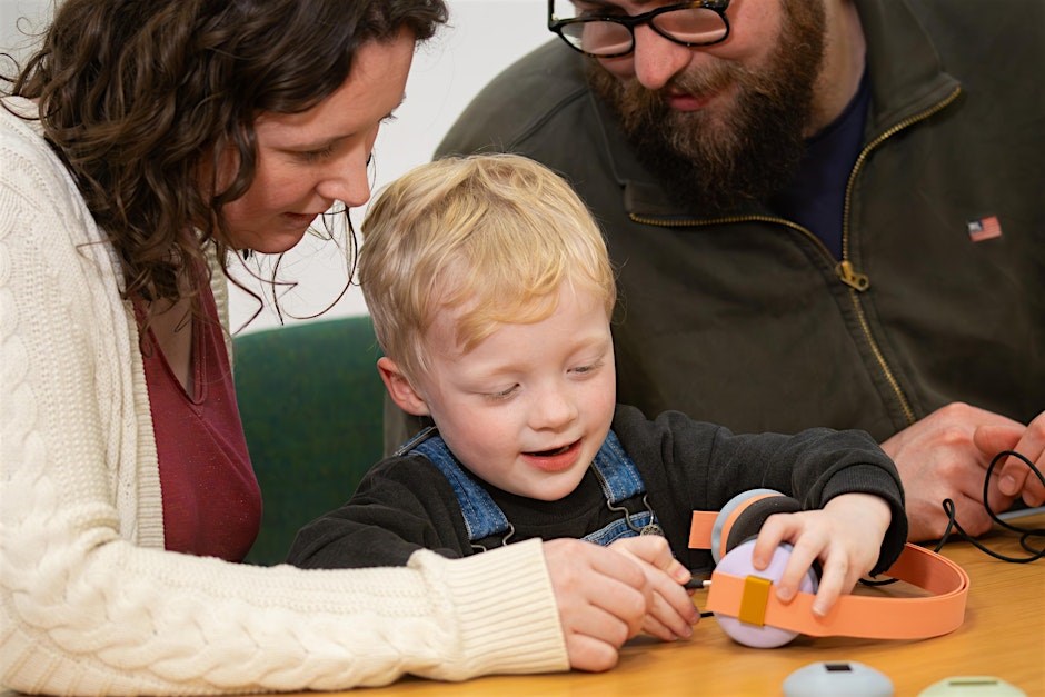 Kibu Club: Build Your Own Headphones Workshop (Hackney)